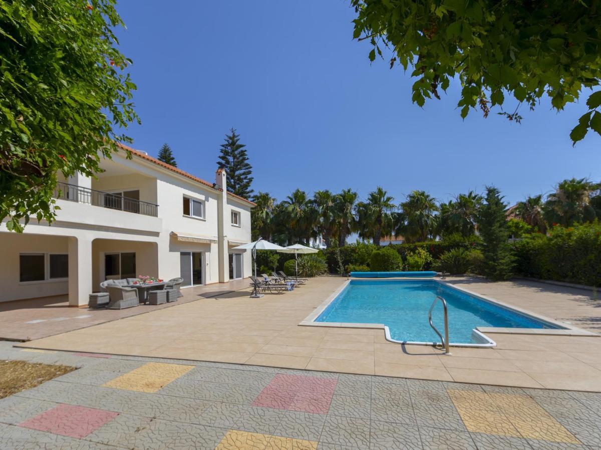 Villa Meneou Seaside Mansion 7 Larnaca Esterno foto