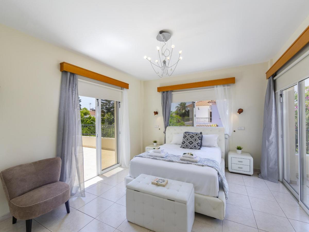 Villa Meneou Seaside Mansion 7 Larnaca Esterno foto