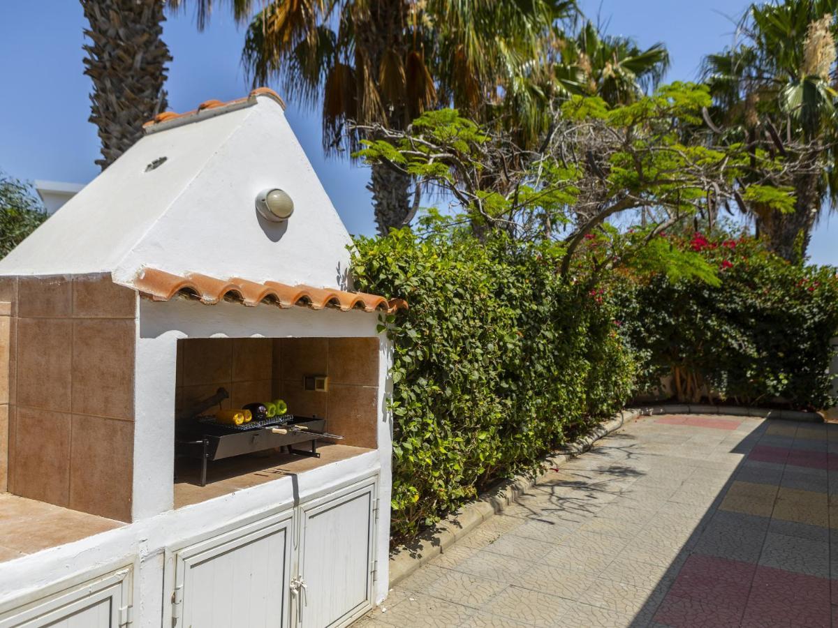 Villa Meneou Seaside Mansion 7 Larnaca Esterno foto