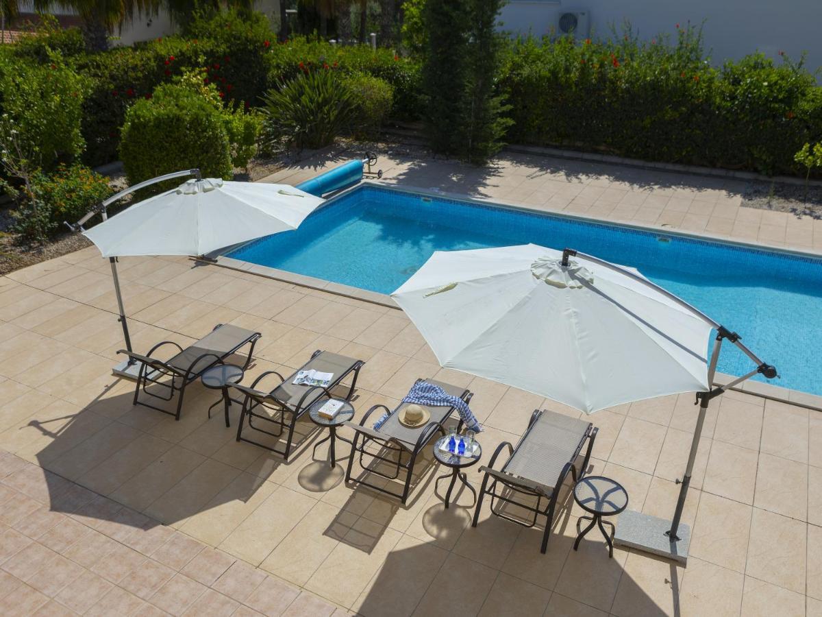 Villa Meneou Seaside Mansion 7 Larnaca Esterno foto